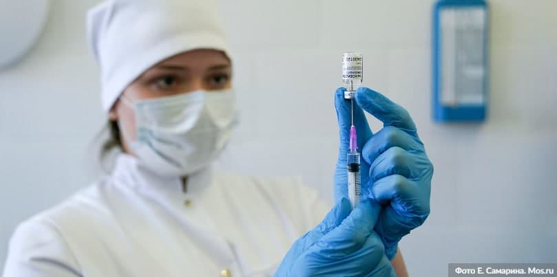 В поликлинике на бульваре Яна Райниса после прививки можно получить подарочный сертификат