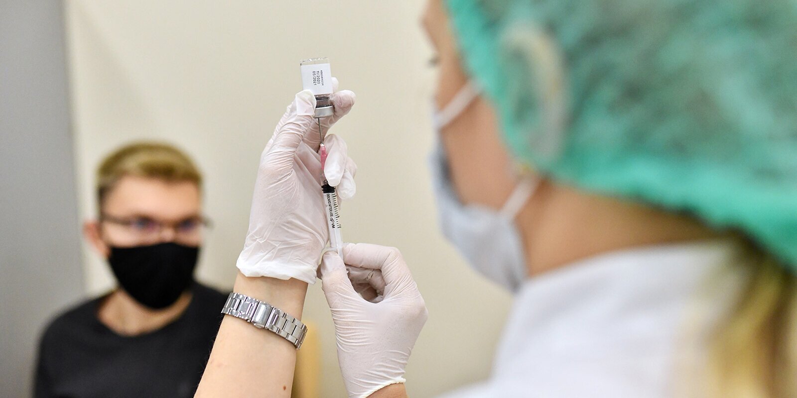 В детской больнице имени Башляевой тестируют вакцину «Спутник V» для подростков