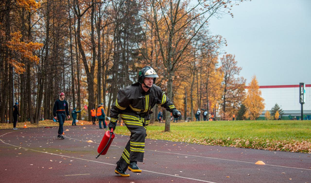 Дружина электродепо «Планерное» выиграла чемпионат Москвы по пожарно-спасательному спорту