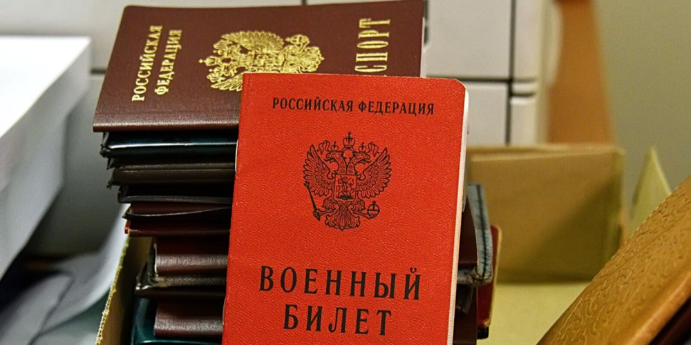 Музыкант Алексей Глызин выступил в Едином пункте отбора на военную службу в Москве